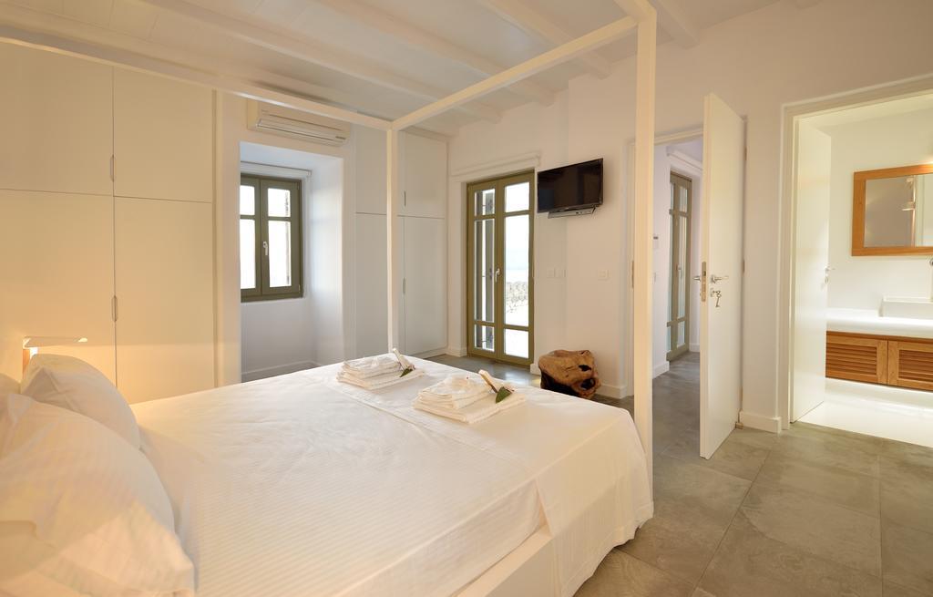 Mykonos Ark Villas Ftelia  ภายนอก รูปภาพ